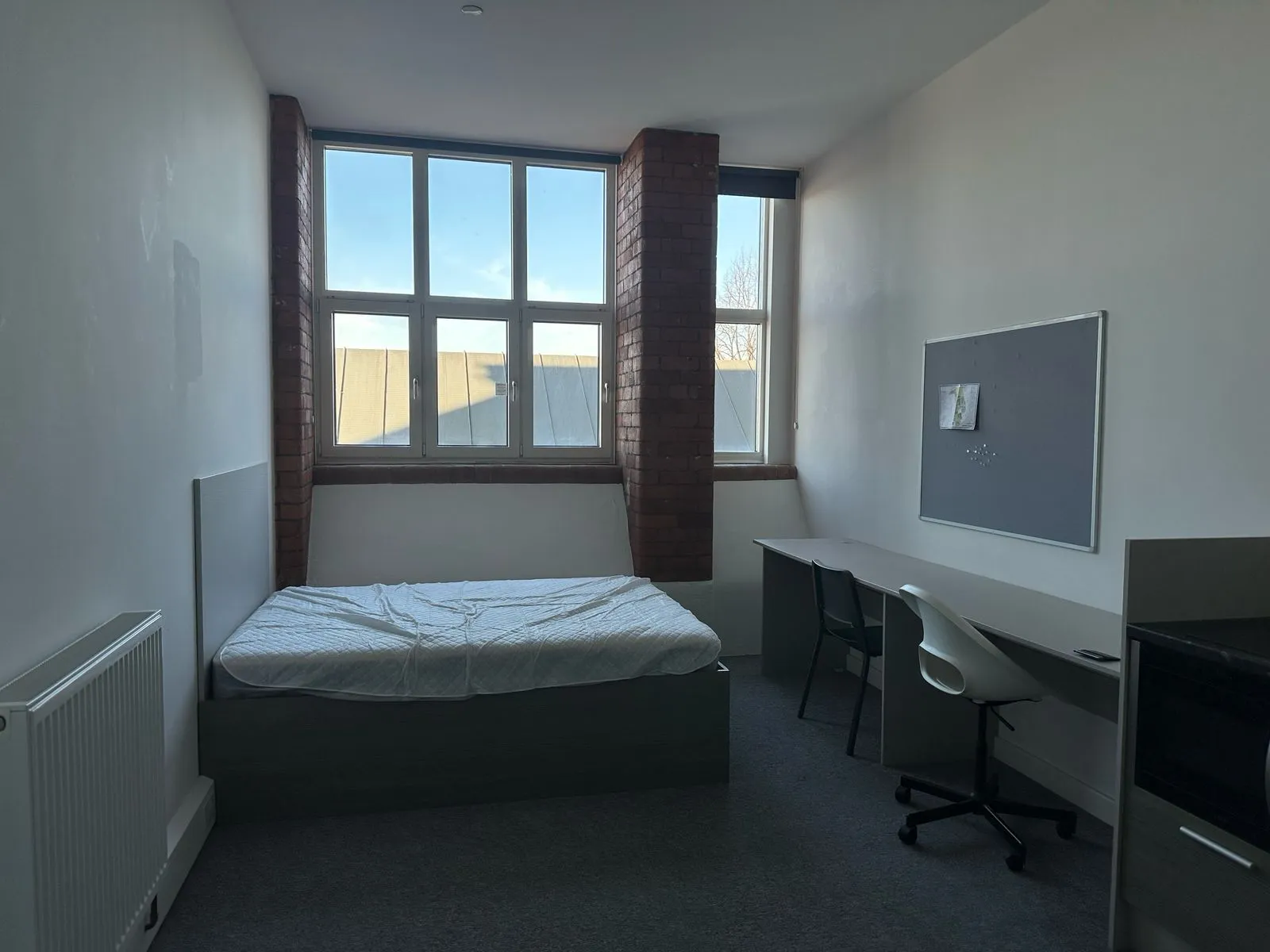 Diamont Studio - AVAILABLE NOW / NG7 3PB - Image 1